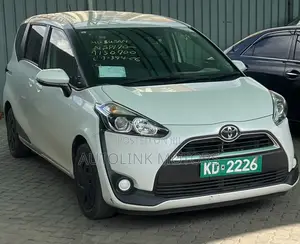 Toyota Sienta 1.5 FWD 2018 White