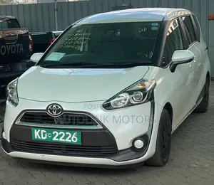 Toyota Sienta 1.5 FWD 2018 White