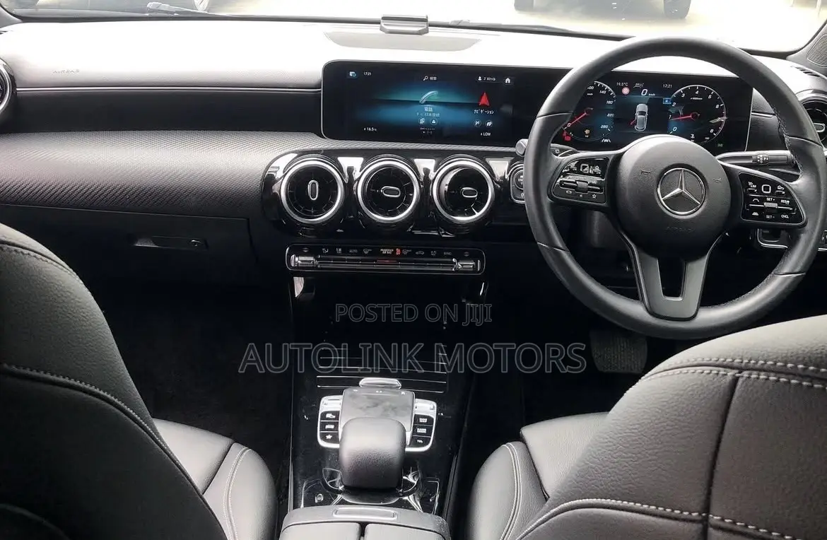 Mercedes-Benz A-Class 2019 Silver