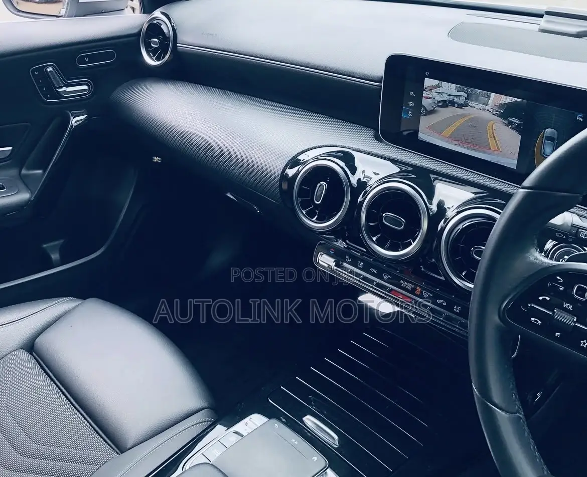 Mercedes-Benz A-Class 2019 Silver
