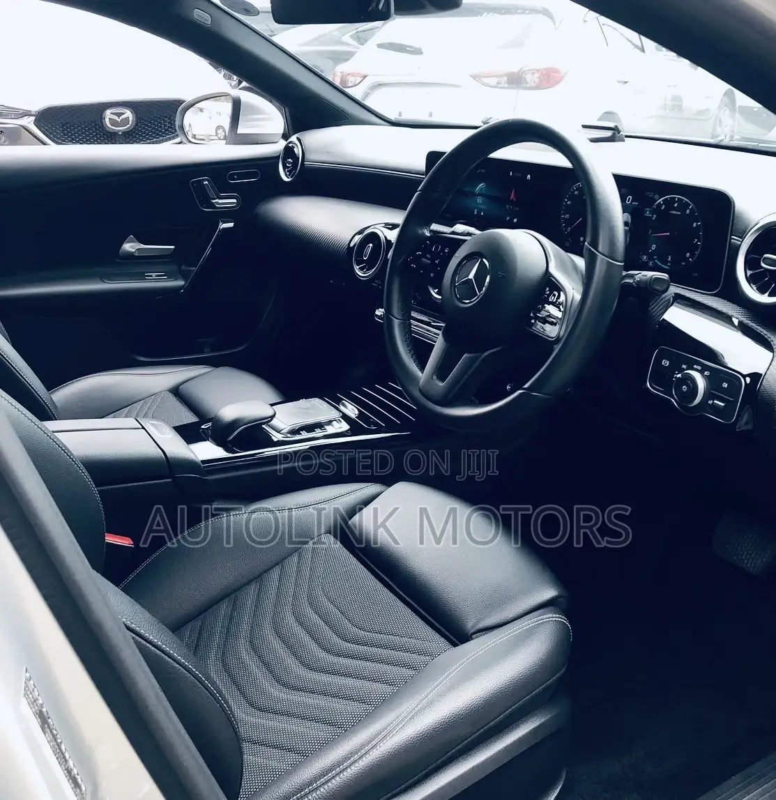 Mercedes-Benz A-Class 2019 Silver