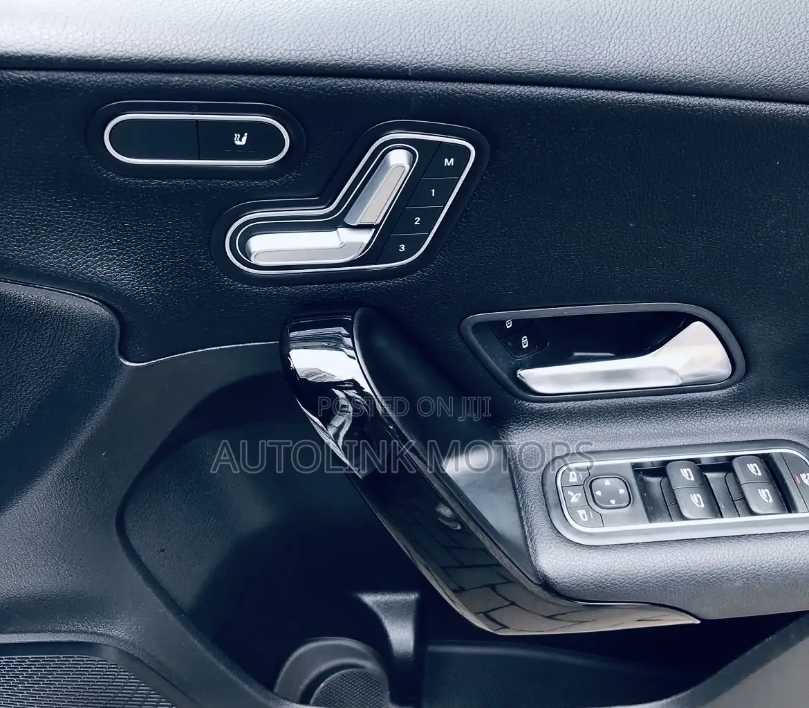 Mercedes-Benz A-Class 2019 Silver
