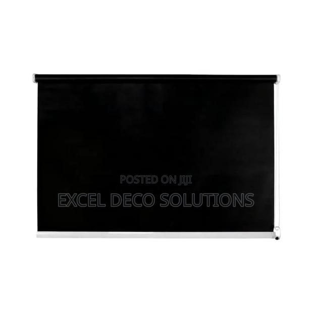 Stylish Blackout Roller Blinds – Beat the Heat Sunlight