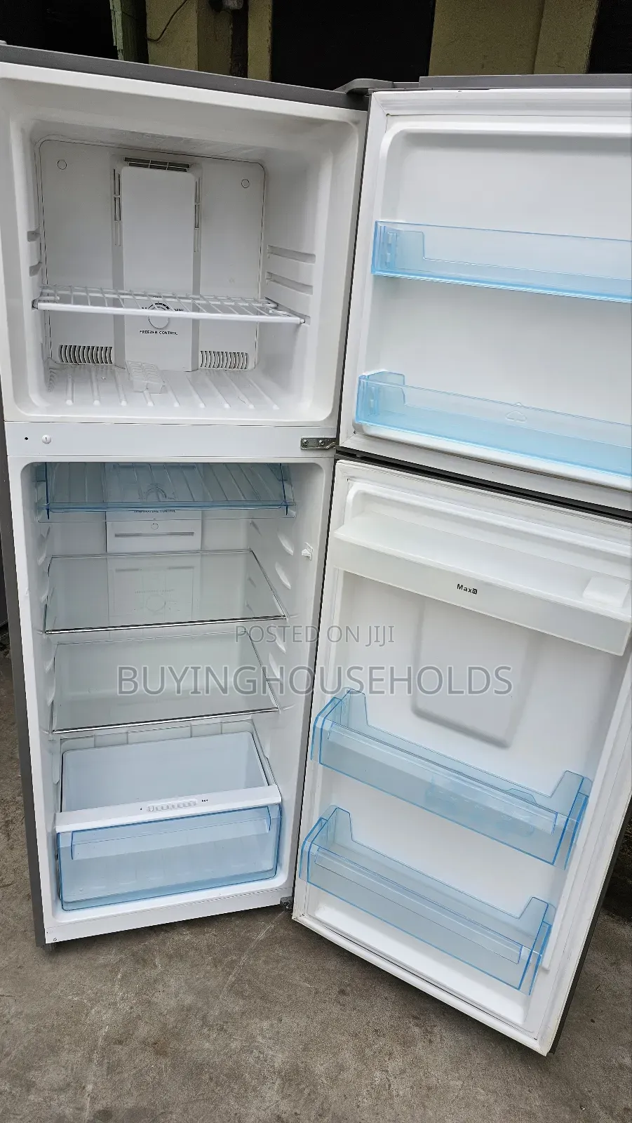 Von 340l No Frost Fridge With Dispenser
