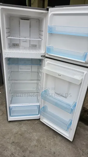 Von 340l No Frost Fridge With Dispenser