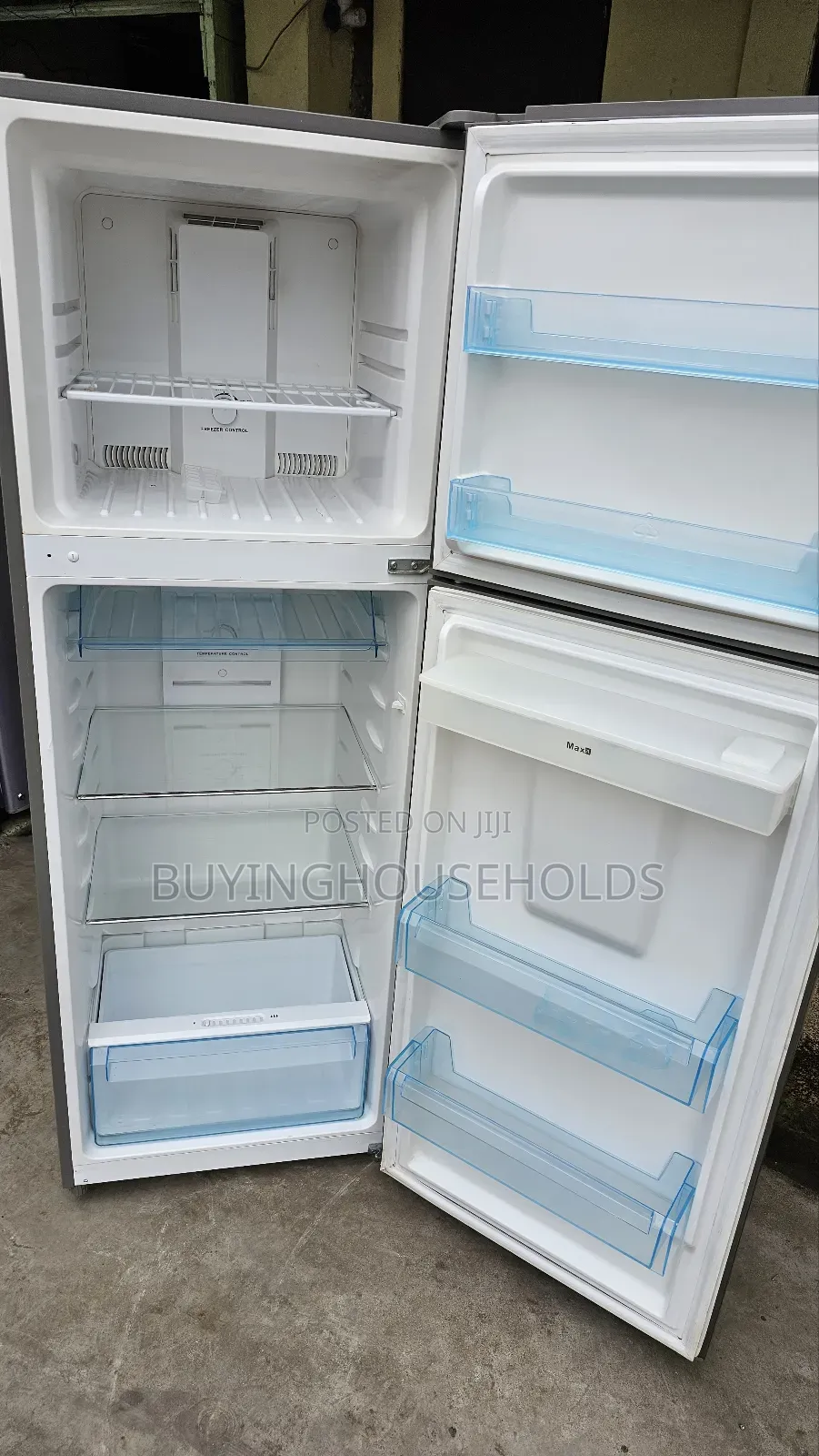 Von 340l No Frost Fridge With Dispenser