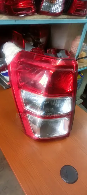 Suzuki Escudo 2008 Taillight