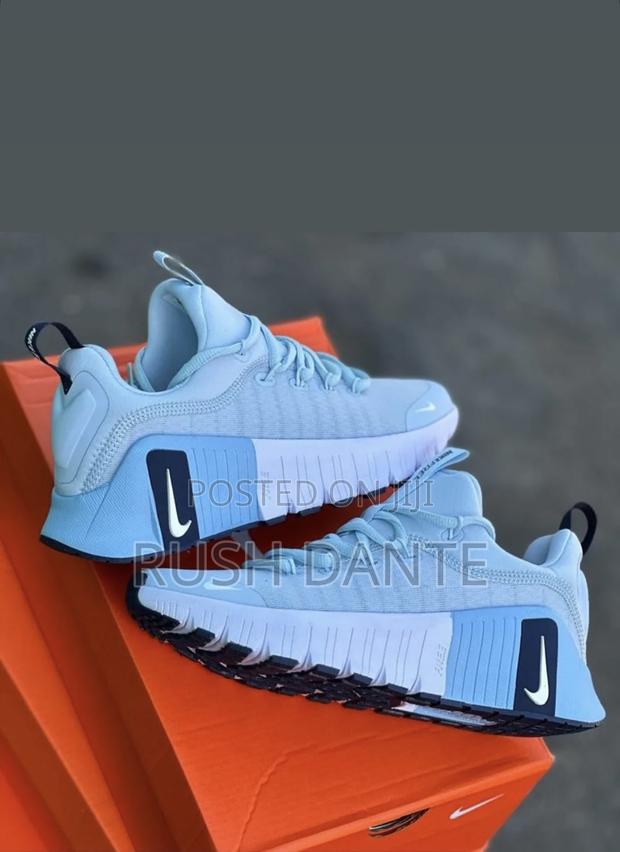 Bluu Sneakers