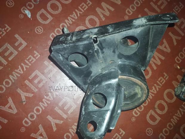 Engine Mount Nissan Xtrail Nt30 4wd - thumbnail 3