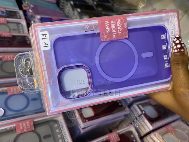 Finert Magnetic for iPhone 14 Translucent Matte Shockproof Phone Cover - thumbnail 3