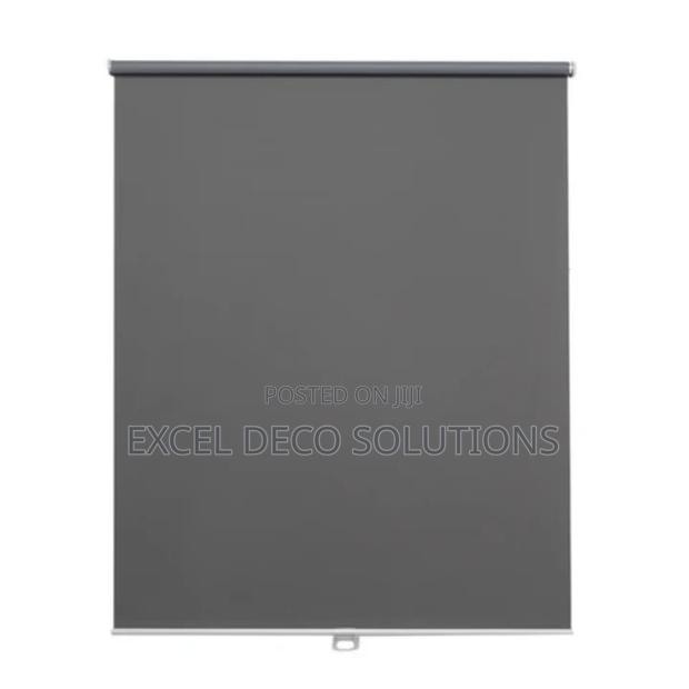 Heat-Blocking Blackout Blinds – Modern Functional - main view