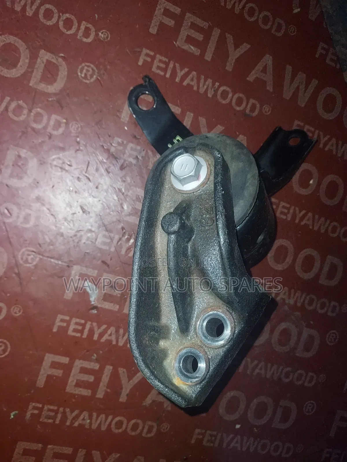 Engine Mount Toyota Spade