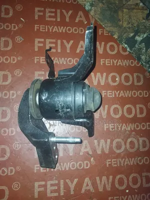 Engine Mount Toyota Spade