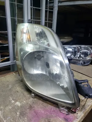 Vitz 2005 Headlight Non Xenon