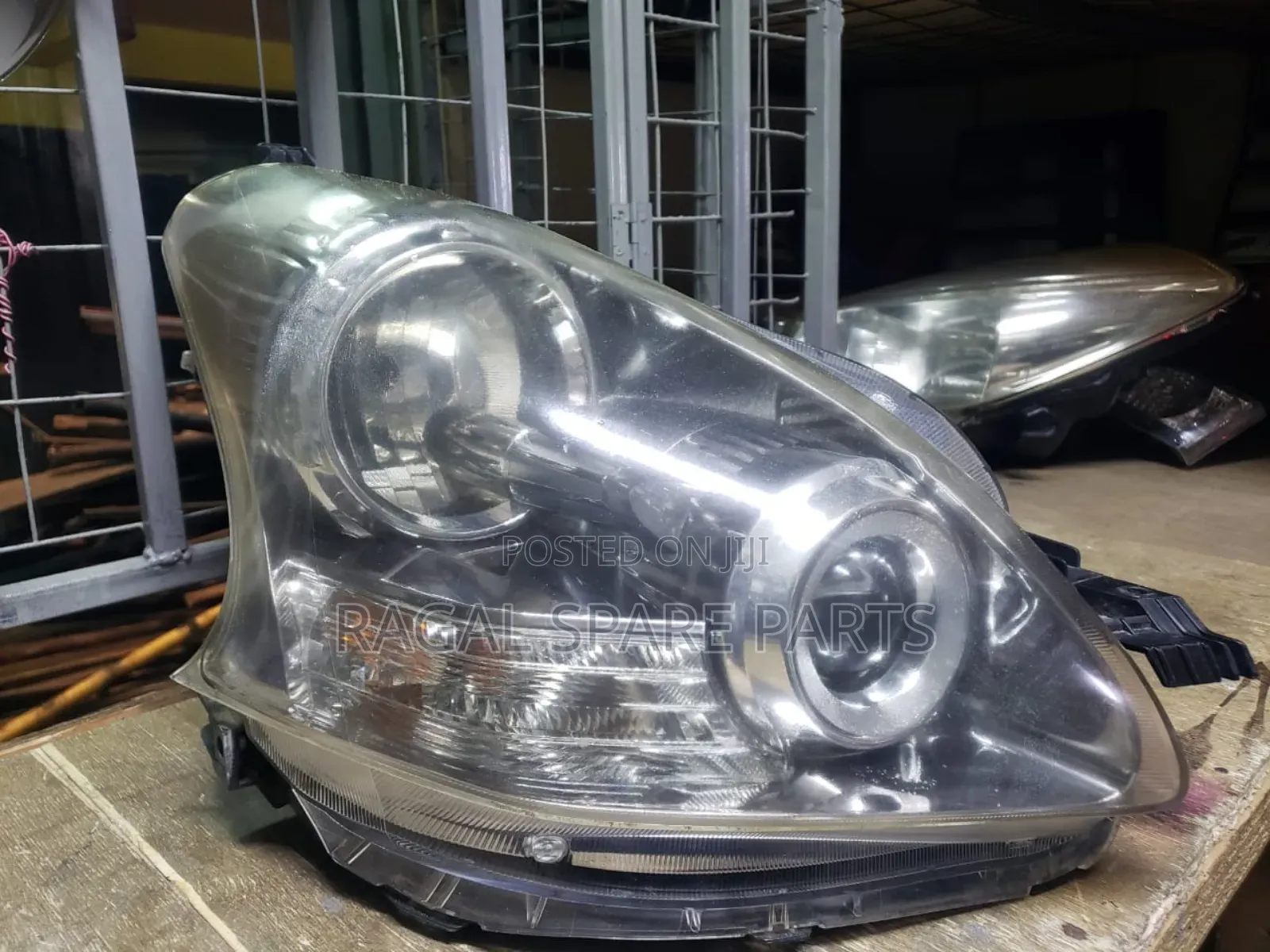 Ractis 2008 Xenon