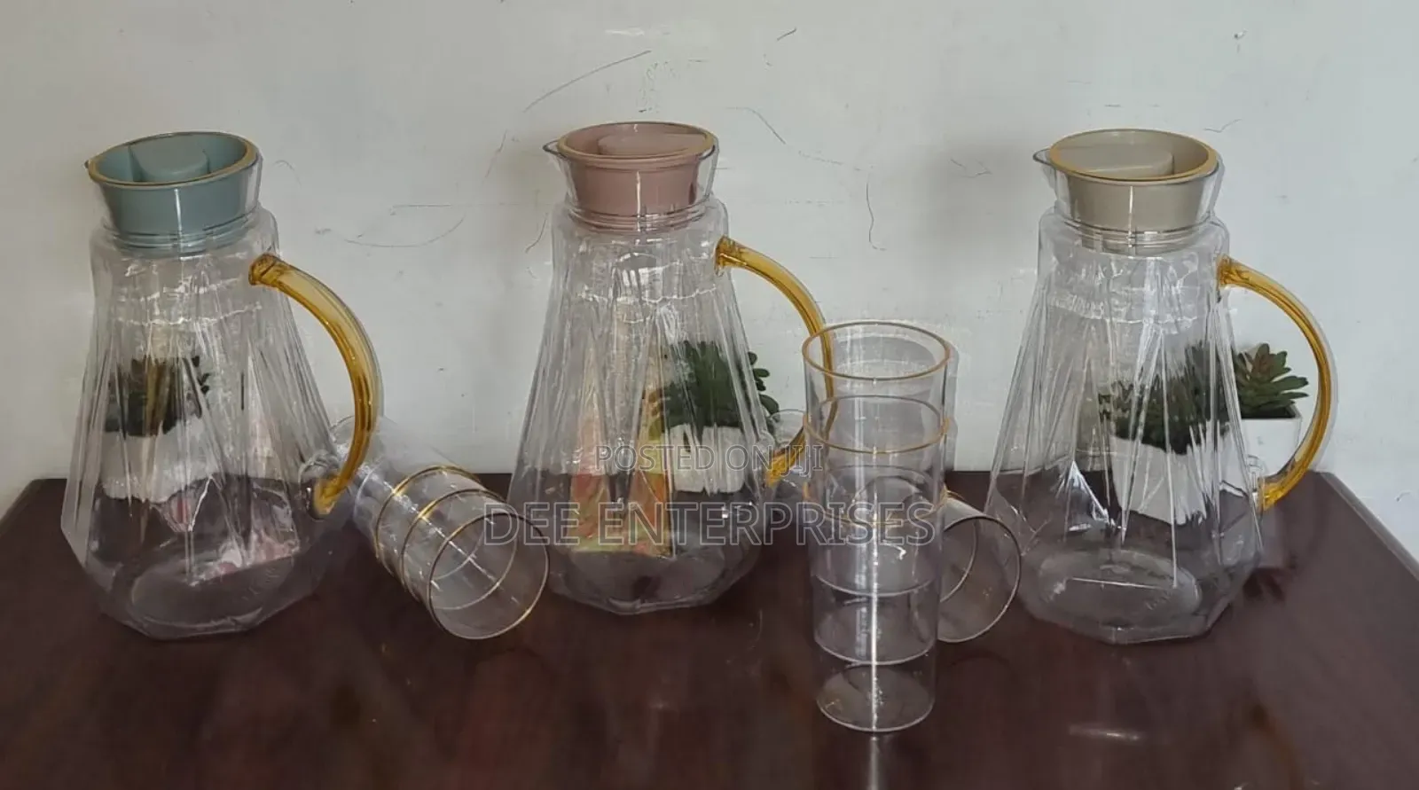 Stylish Clear Acrylic Water Set (1.8l Jug +3 - 220ml Tumblers)