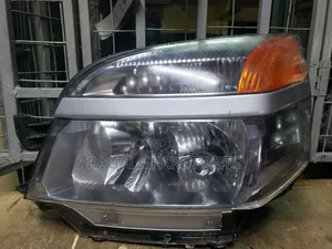 Voxy 2002/4 Xenon