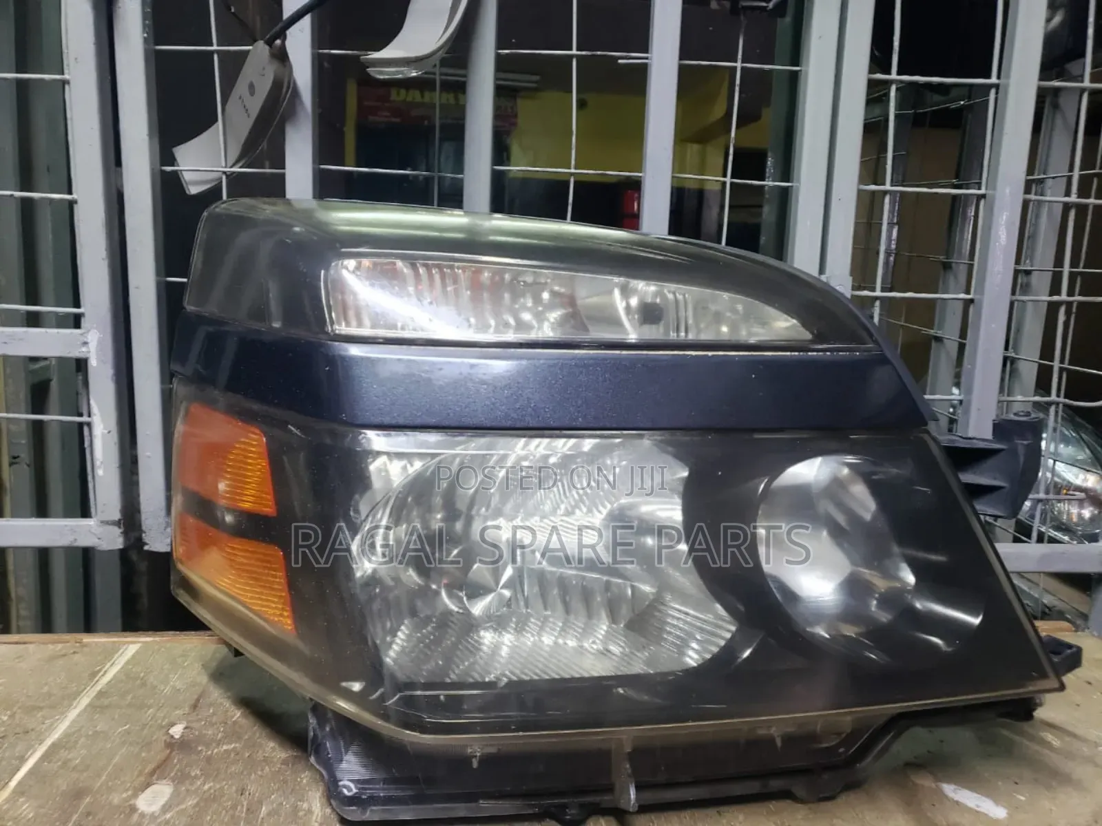 Voxy 2005/7 Xenon