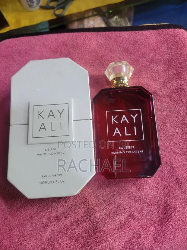 Kay Ali White Flower - thumbnail 3