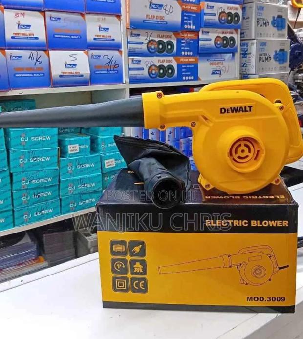 Professional Dewalt Blower/Dust Blower
