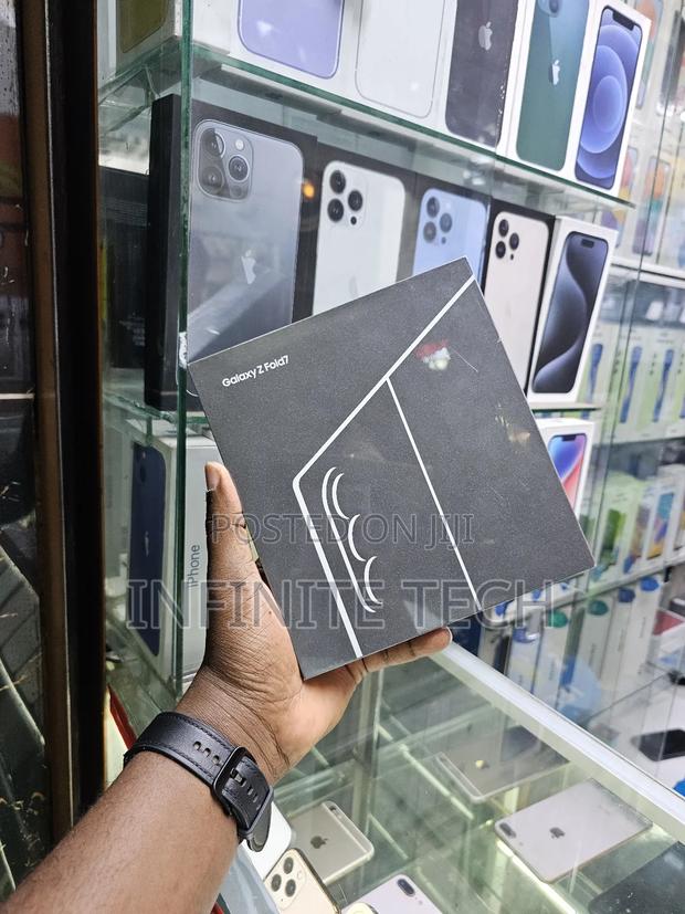 New Samsung Galaxy Z Fold7 512 GB Black - thumbnail 2