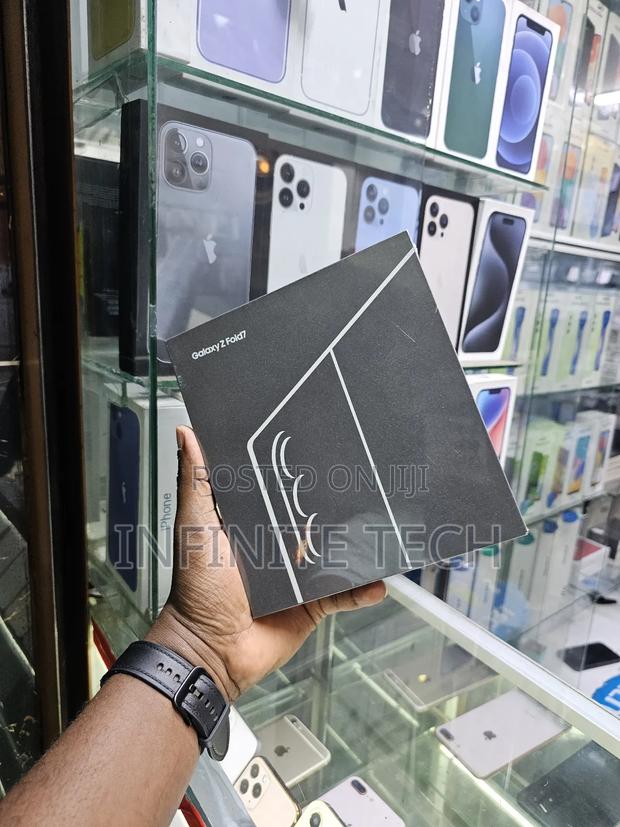 New Samsung Galaxy Z Fold7 512 GB Black - thumbnail 2