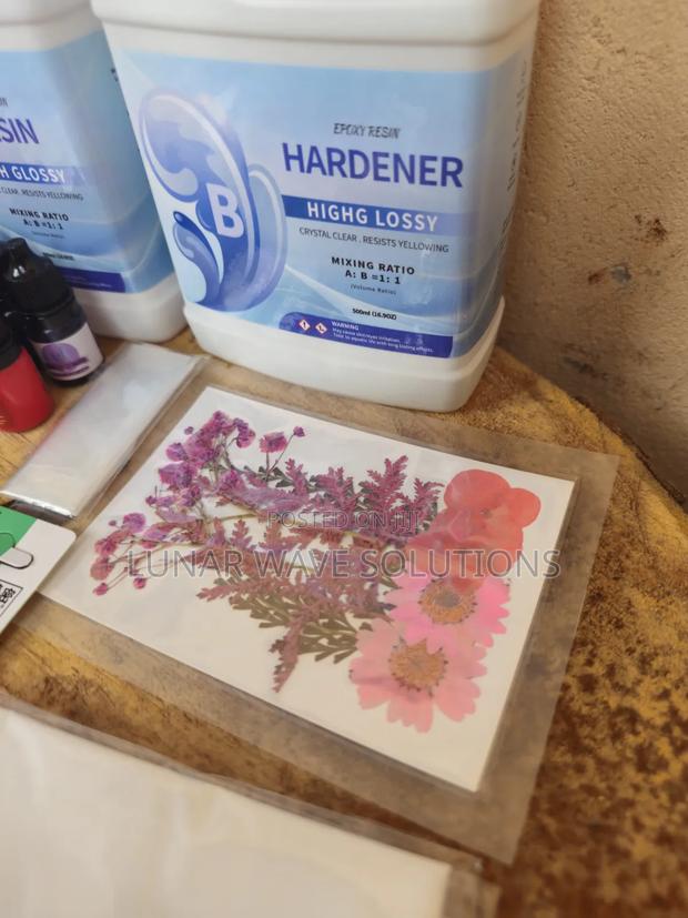 Crystal Clear Epoxy Kit 1:1 Ratio for Craft - thumbnail 3