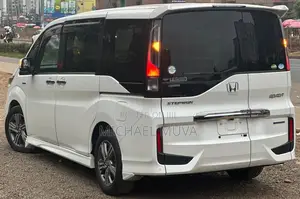 Honda Stepwgn 2018 Pearl