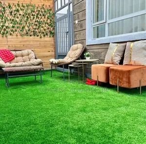 Real Feel Grass Mat for Resting Area
