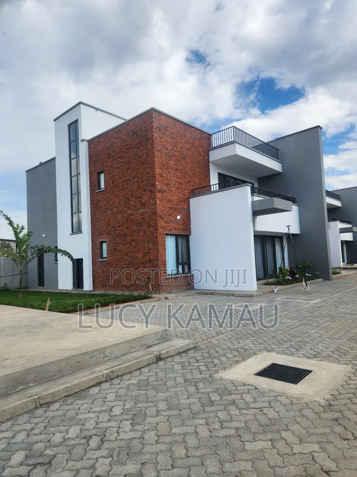 4bdrm Duplex in Langata for sale