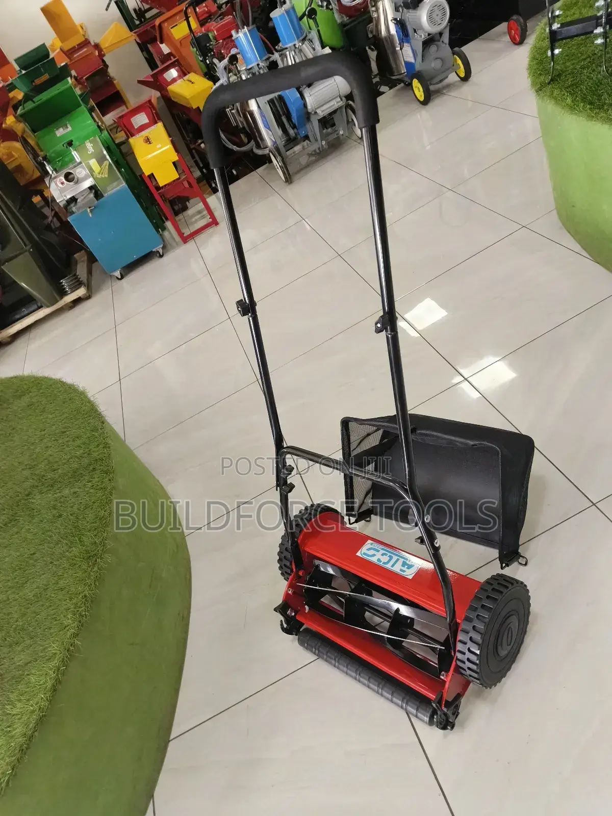 Manual 18i Inches Lawn Mower With a Collection Bag