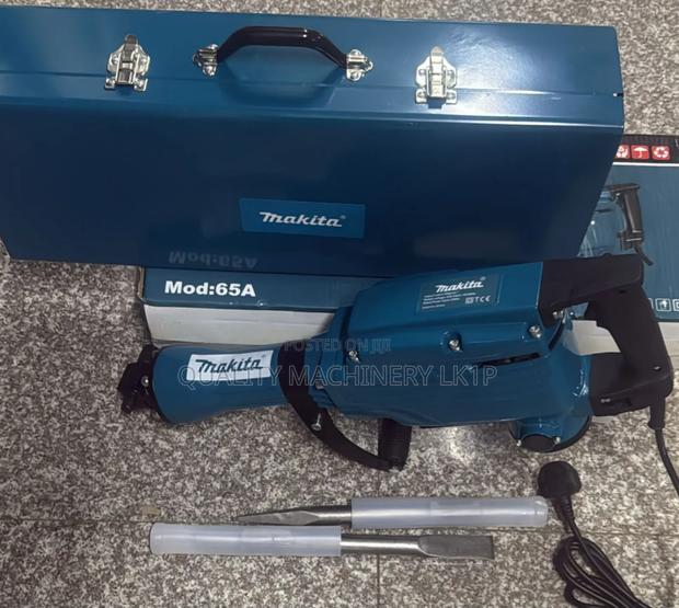 Powerful Makita Demolition Hammer - main view