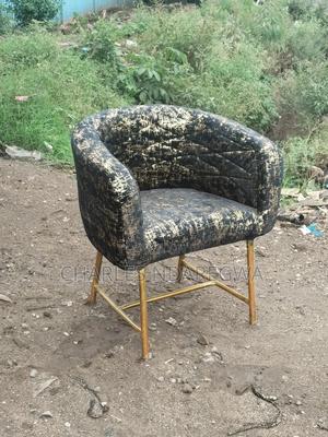 Salon Seat - main view