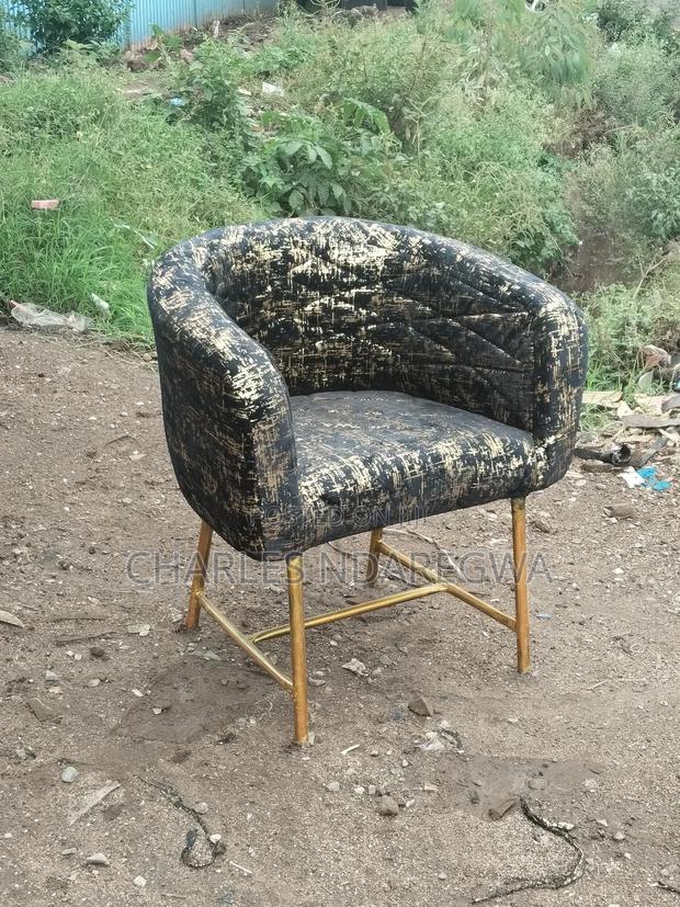 Salon Seat