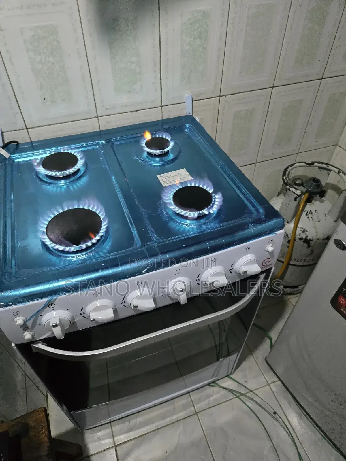 Standing Cooker 60 by 60 Full Gas Eurochef