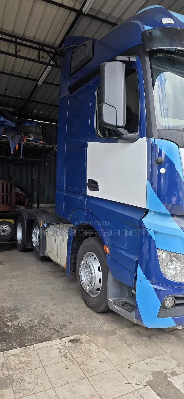 Mercedes-Benz Actros Blue 2545