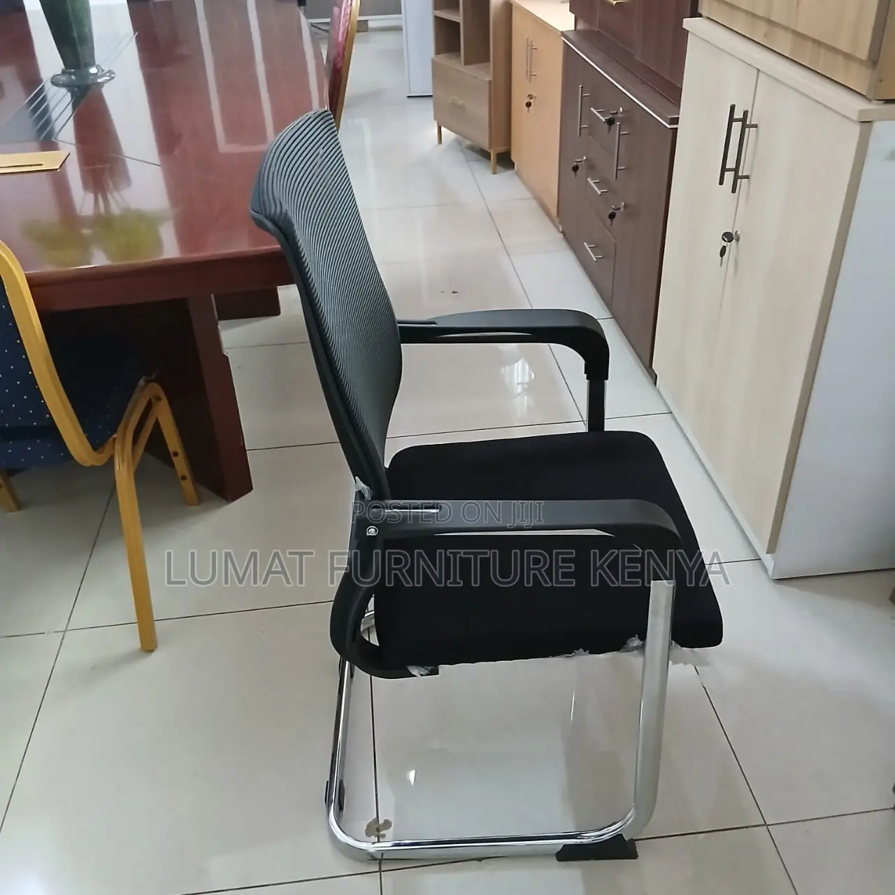 Confortable Conference Mesh Chair