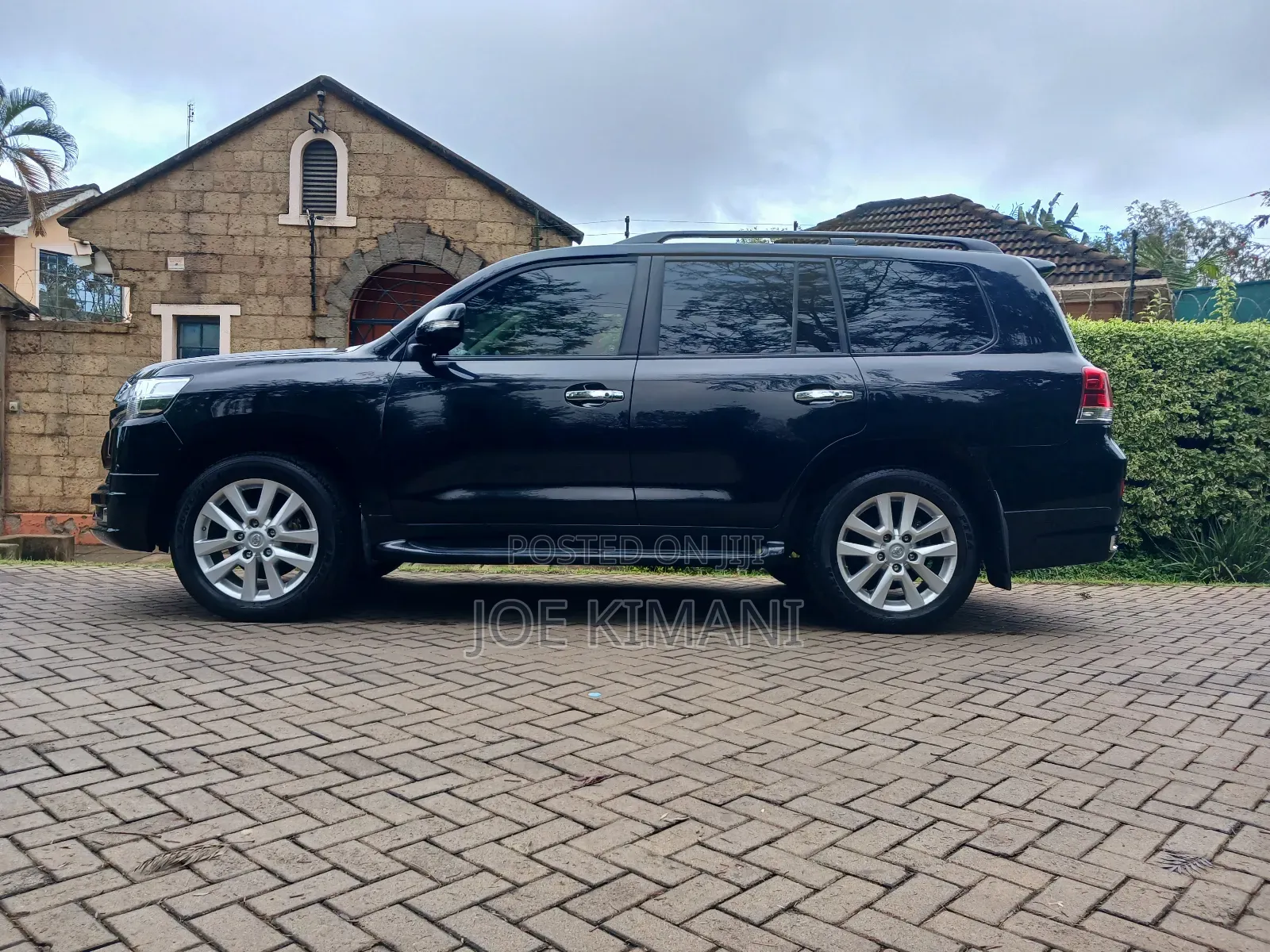 Toyota Land Cruiser 2010 Black
