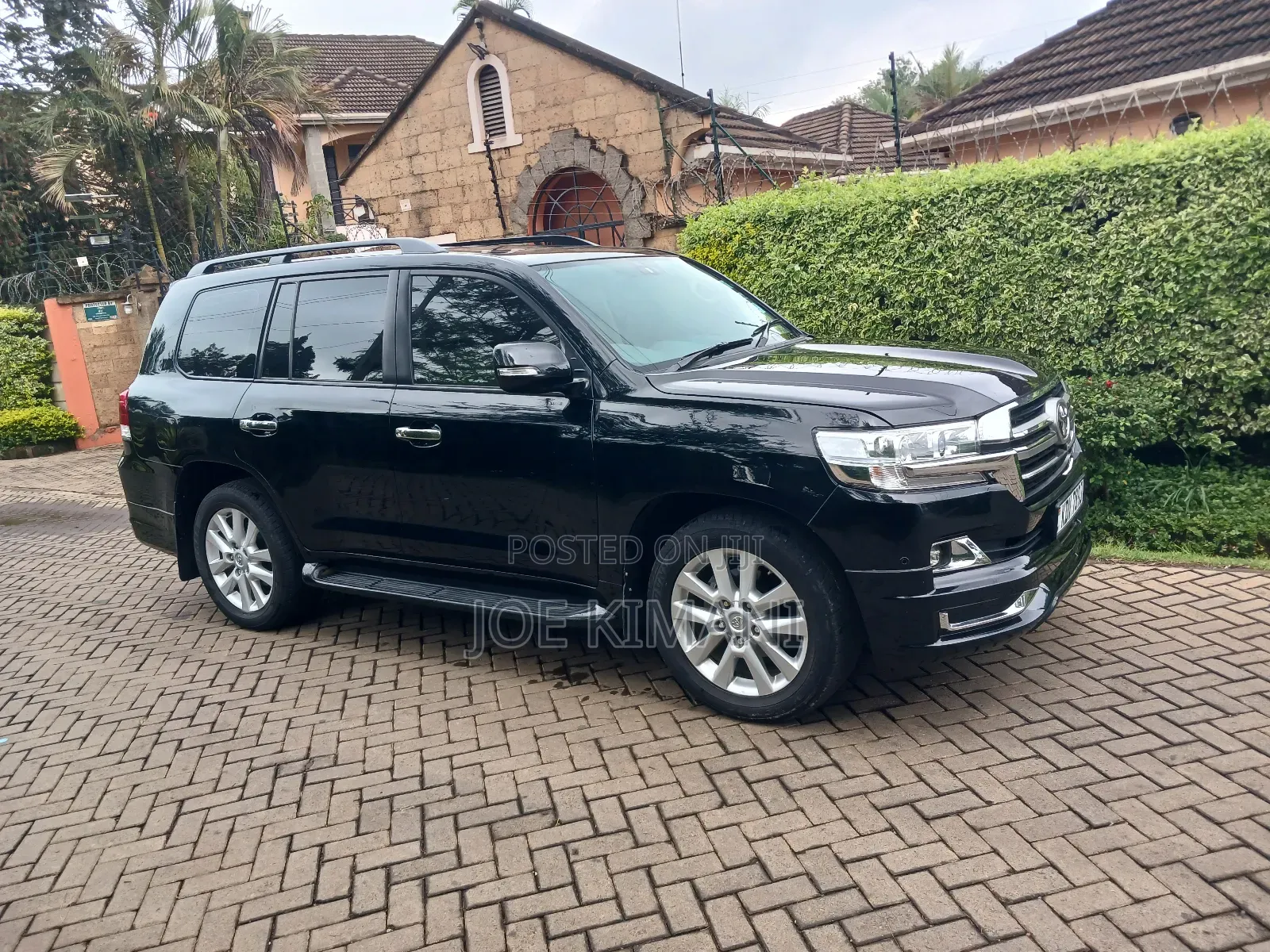 Toyota Land Cruiser 2010 Black