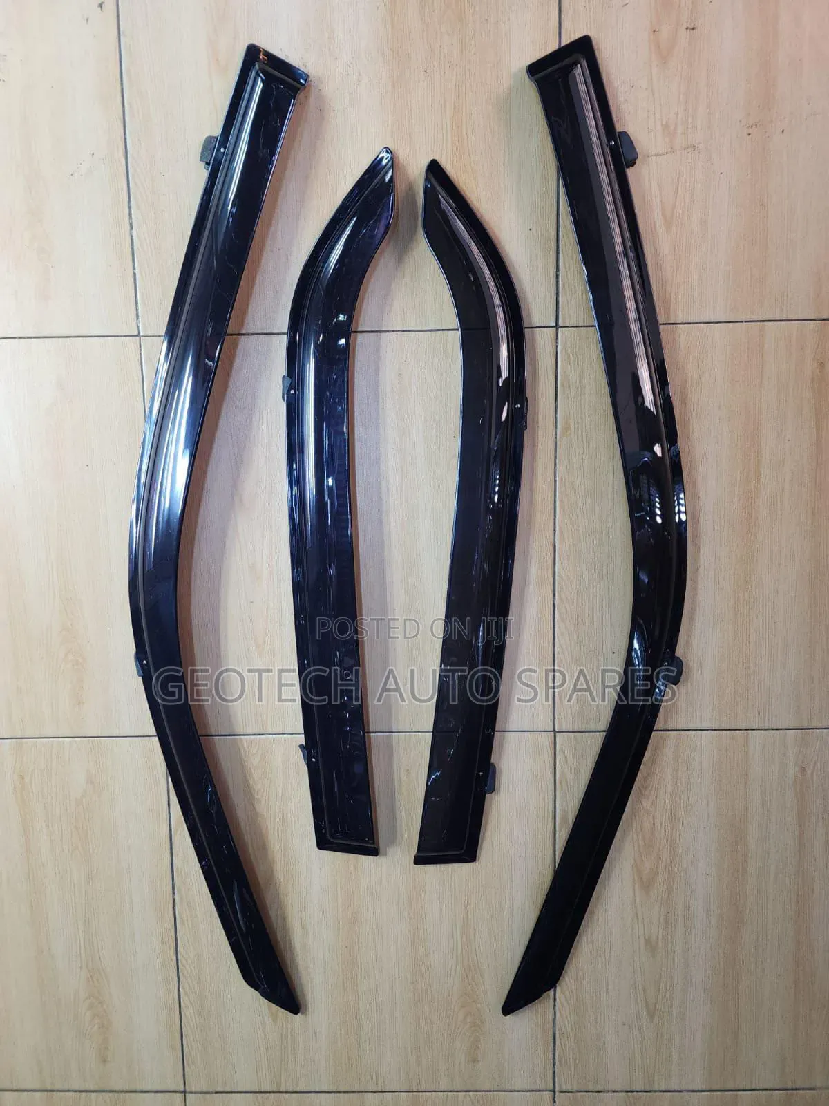 Toyota Premio (Nyoka) Original Windbreakers