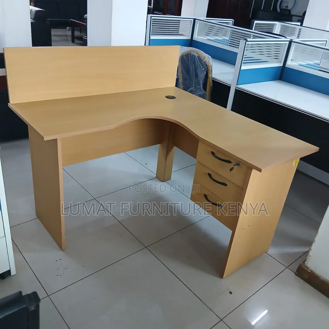 Modern 1 User L-Shaped Workstation