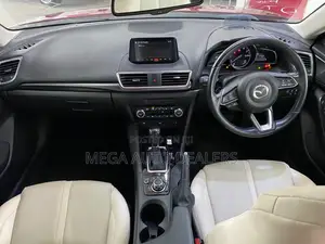 Mazda Axela 2018 Red