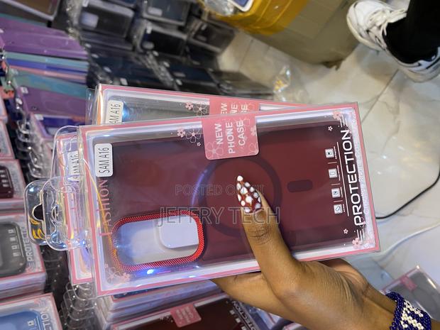 Quiret Transluscent Magnetic Samsung Galaxy A16 5g Case - main view