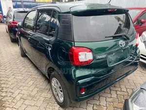 Toyota Passo 2018 Green