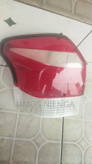 Toyota Fielder 165 Tailight Lens