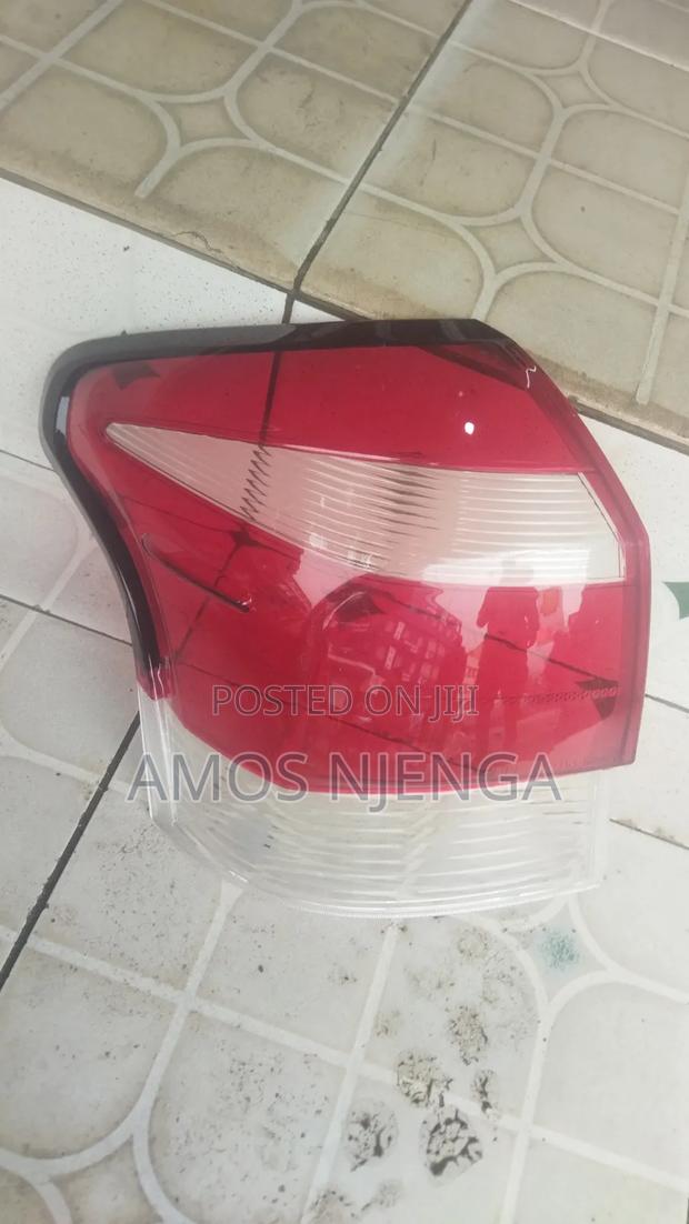 Toyota Fielder 165 Tailight Lens - thumbnail 4