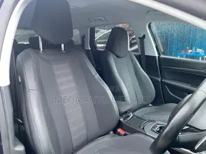 Peugeot 308 2019 Purple