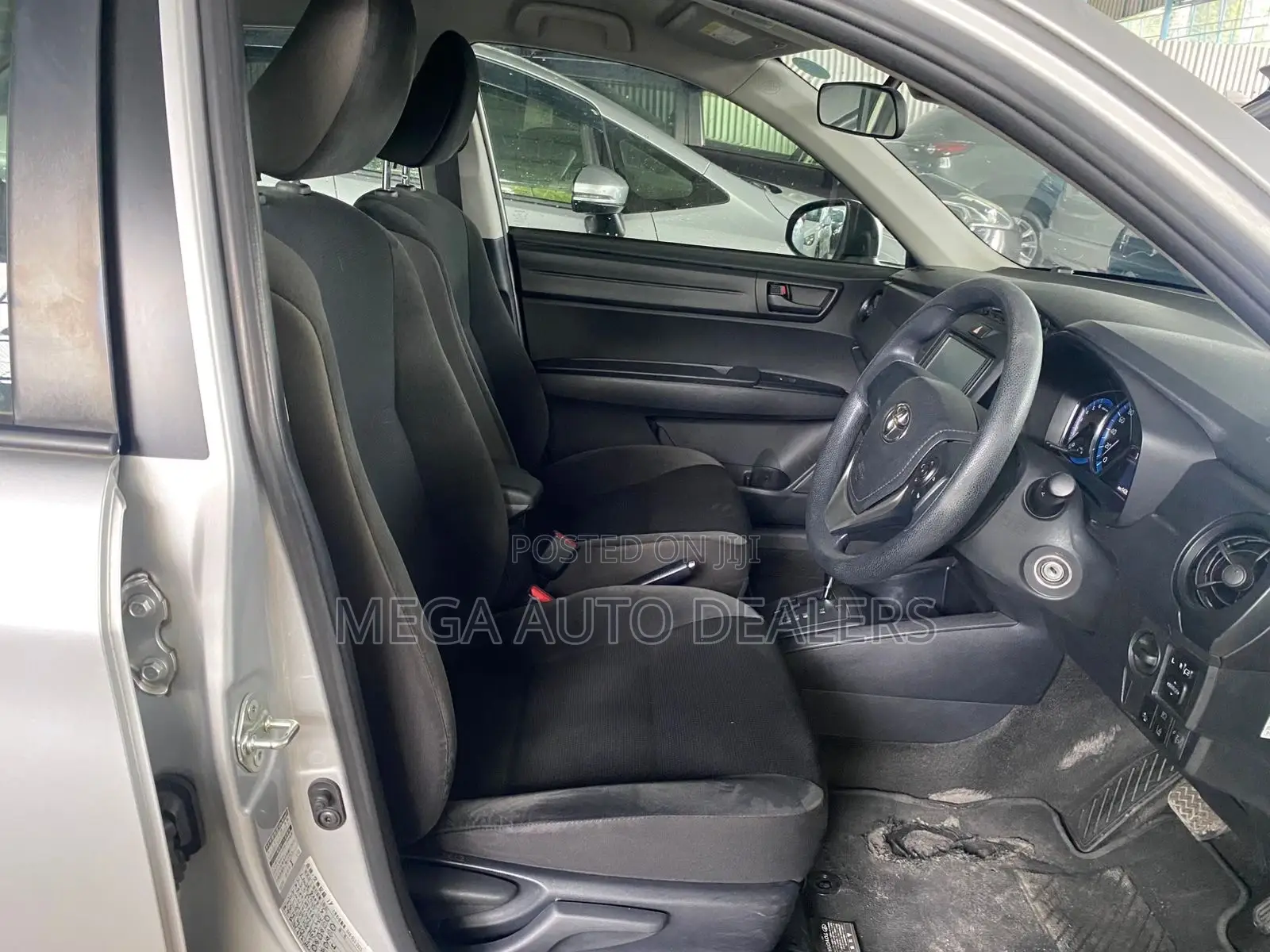 Toyota Axio 2018 Silver