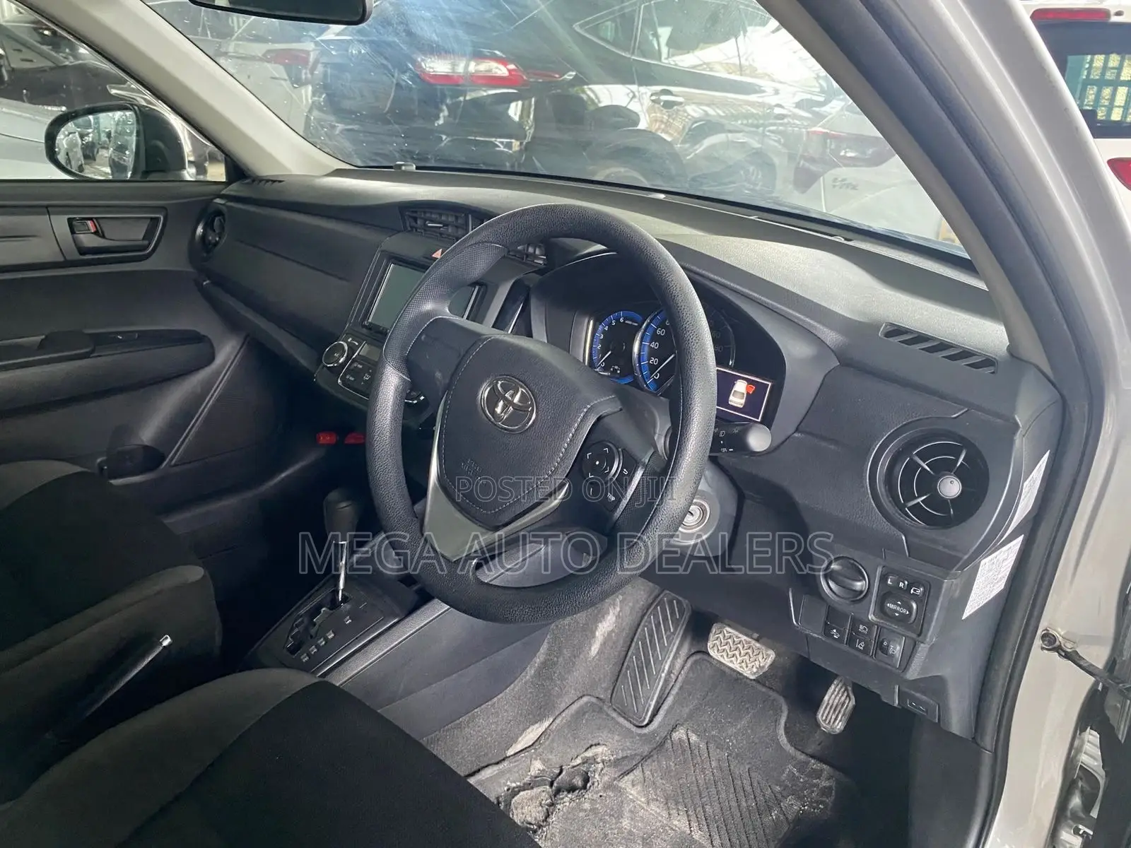 Toyota Axio 2018 Silver