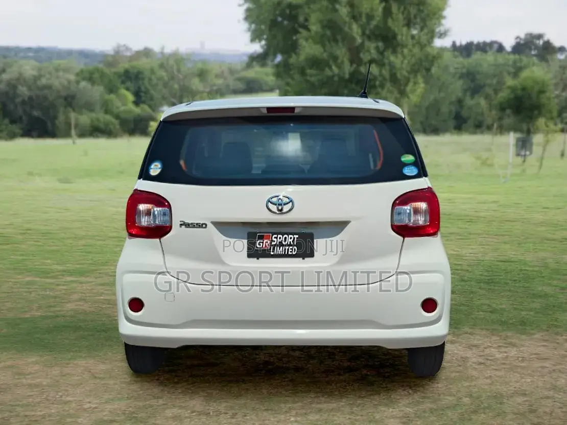 Toyota Passo 1.0 AWD 2018 White